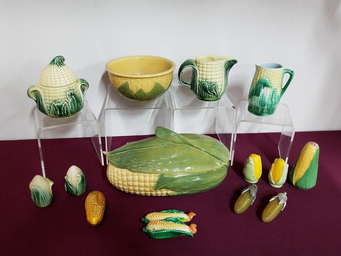 17 Pcs Corn Pottery and Ornaments: Includes Shawnee Pottery.
