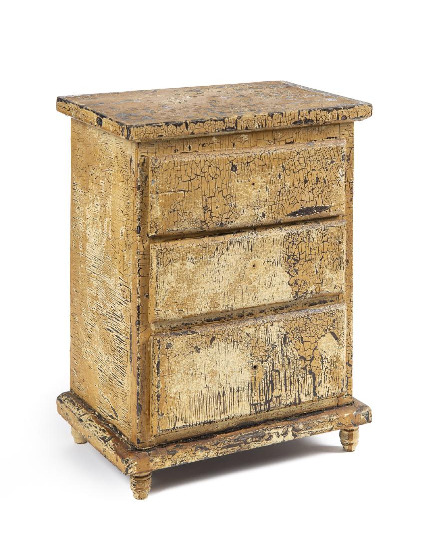 Diminutive Chest of Drawers (1 of 7)