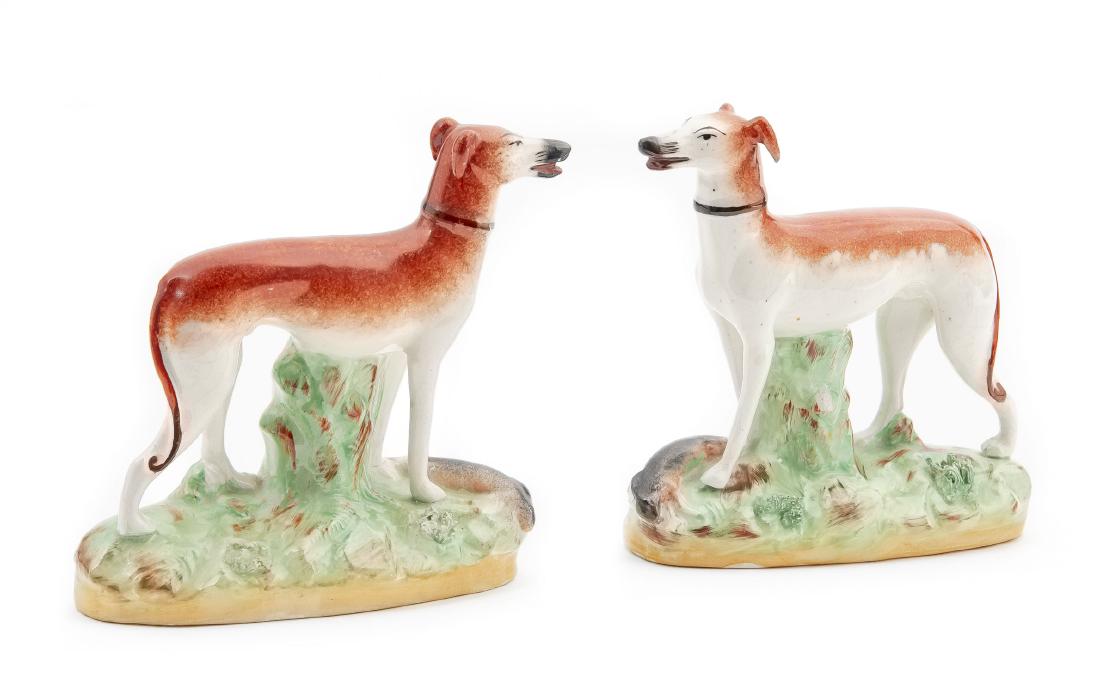 Pr Staffordshire Ware Hound Dogs (1 of 4)