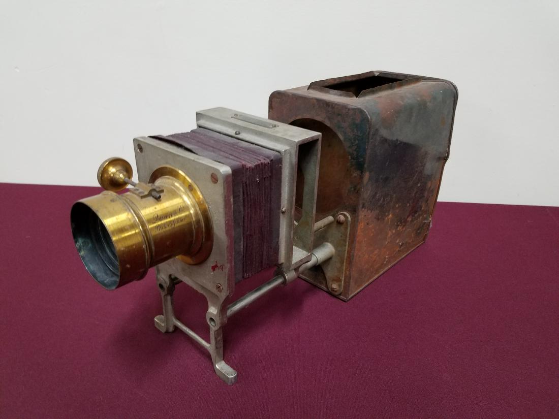 Williams, Brown & Earl Antique Lantern Projector (1 of 3)