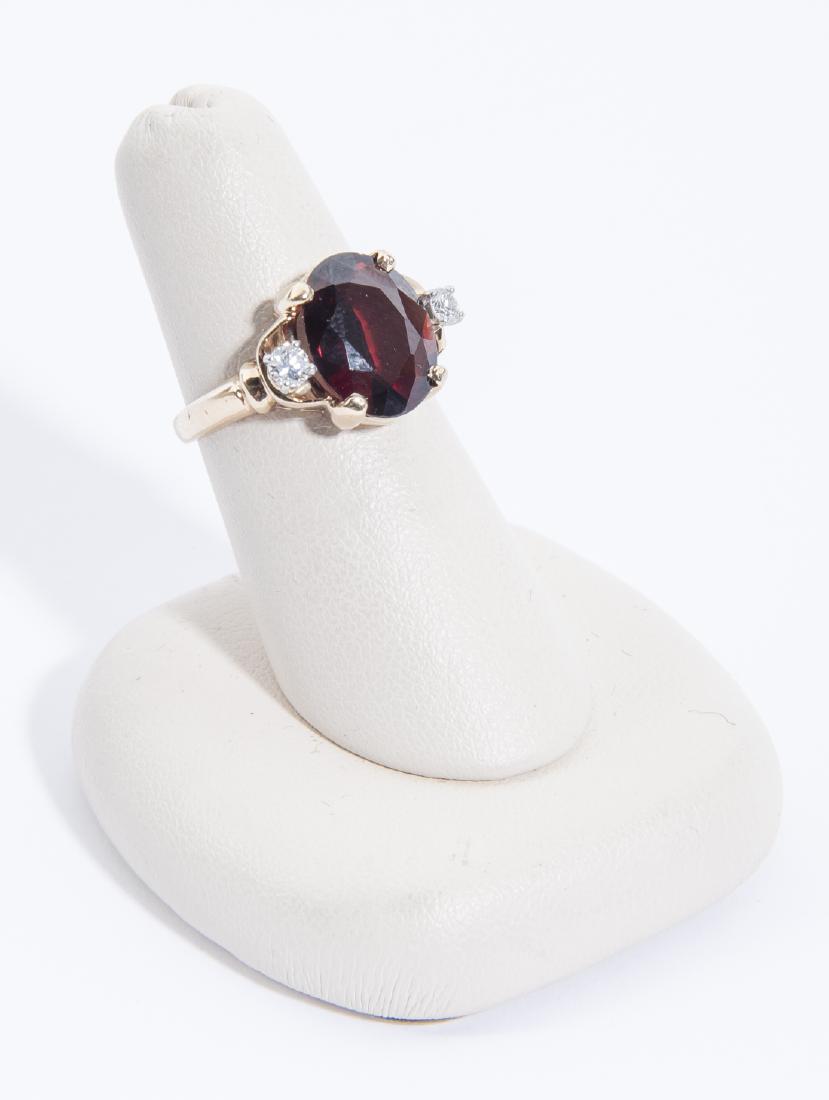 14k Garnet & .20 CTW Diamond Ring (1 of 2)