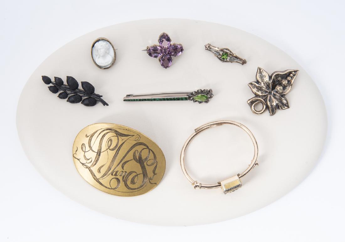 8 Pcs Victorian Jewelry (1 of 2)