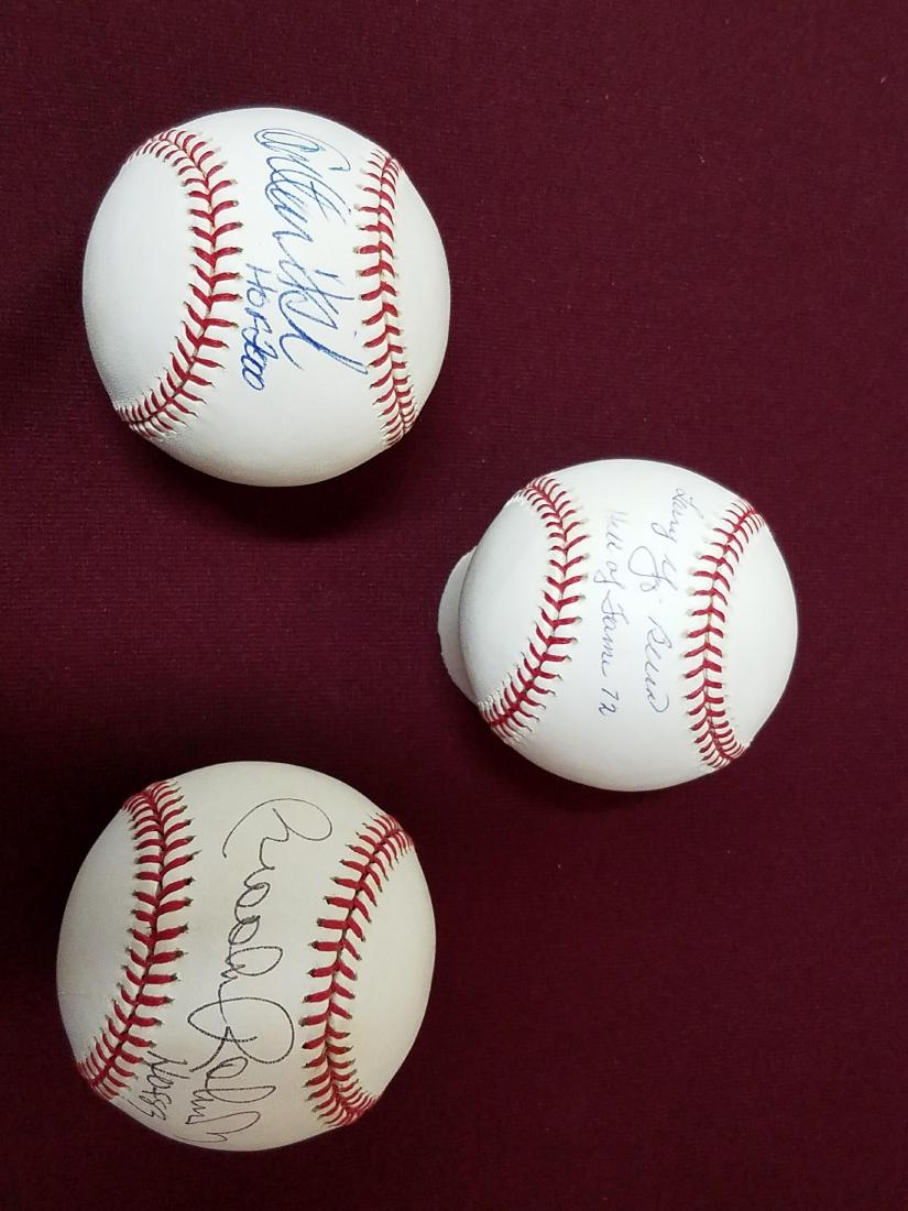 3 Autographed Basesballs incl Larry Yogi-Berra (1 of 4)