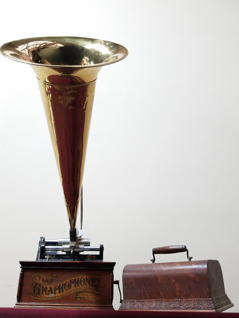 Columbia Phonograph Co. Graphophone (1 of 2)