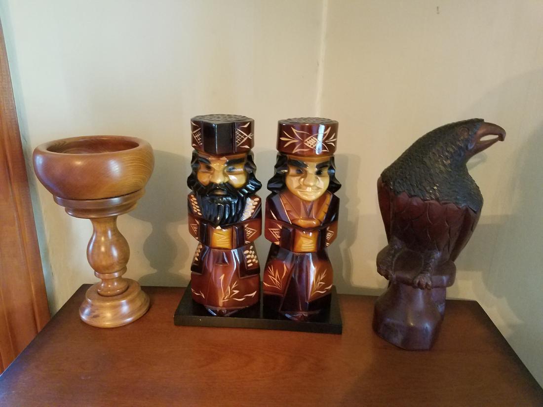 4 Wood Carvings incl. Eagle (1 of 3)