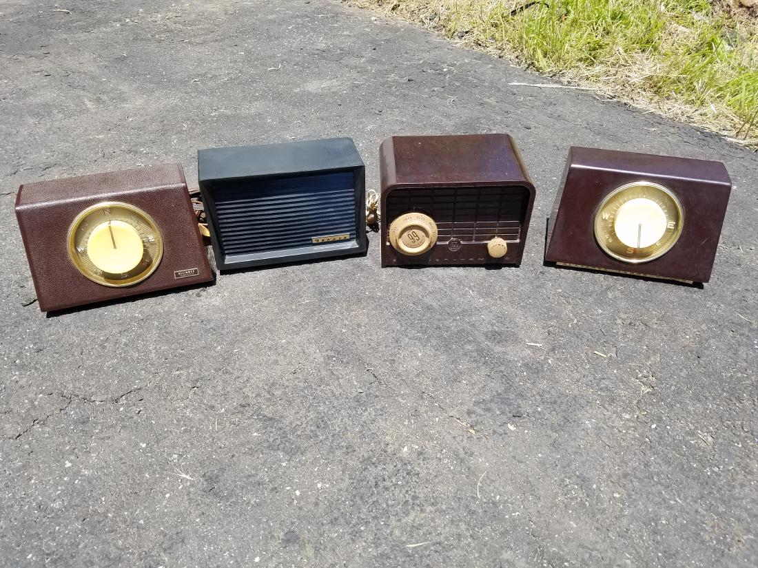 4 Vintage Clocks, Radio and Speaker (1 of 3)