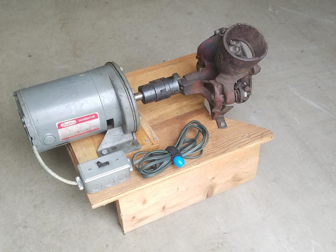 Motorized Corn Sheller (1 of 3)