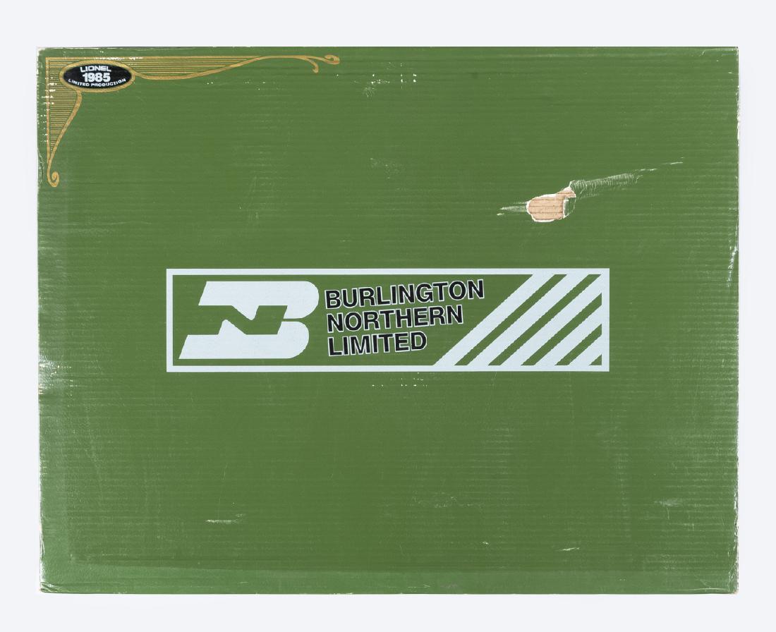 Lionel 1985 Burlington Northern Limited in OB: DESCRIPTION: Lionel O/O27 1985 limited production Burlington Northern Limited train set in original box. No. 6-1552. MEASUREMENTS: Box 28-1/2" x 22-1/4" x 4-1/4". CONDITION: New in original box.