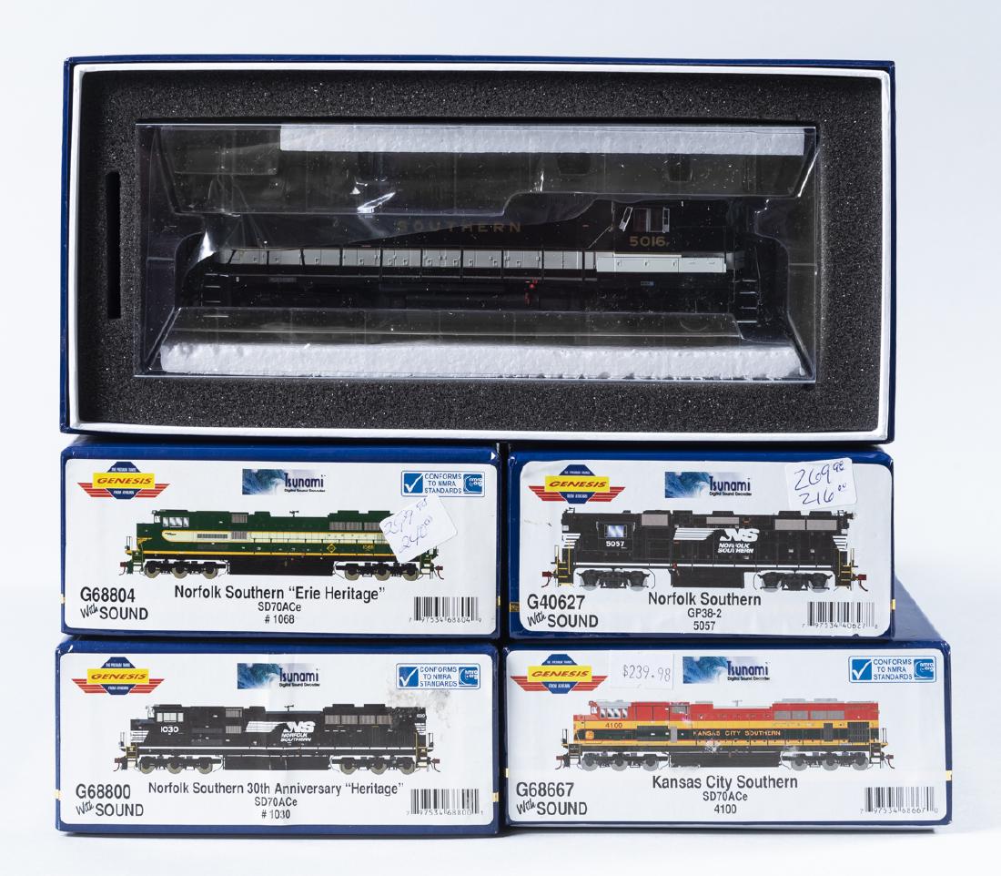 5 Athearn HO Genesis Diesel Locomotives in OBs: DESCRIPTION: Five Athearn Genesis HO diesel locomotives in original boxes. Includes G68804, G40627, G40608, G68667, and G68800. CONDITION: Lightly if at all used. Boxes with shelf wear.