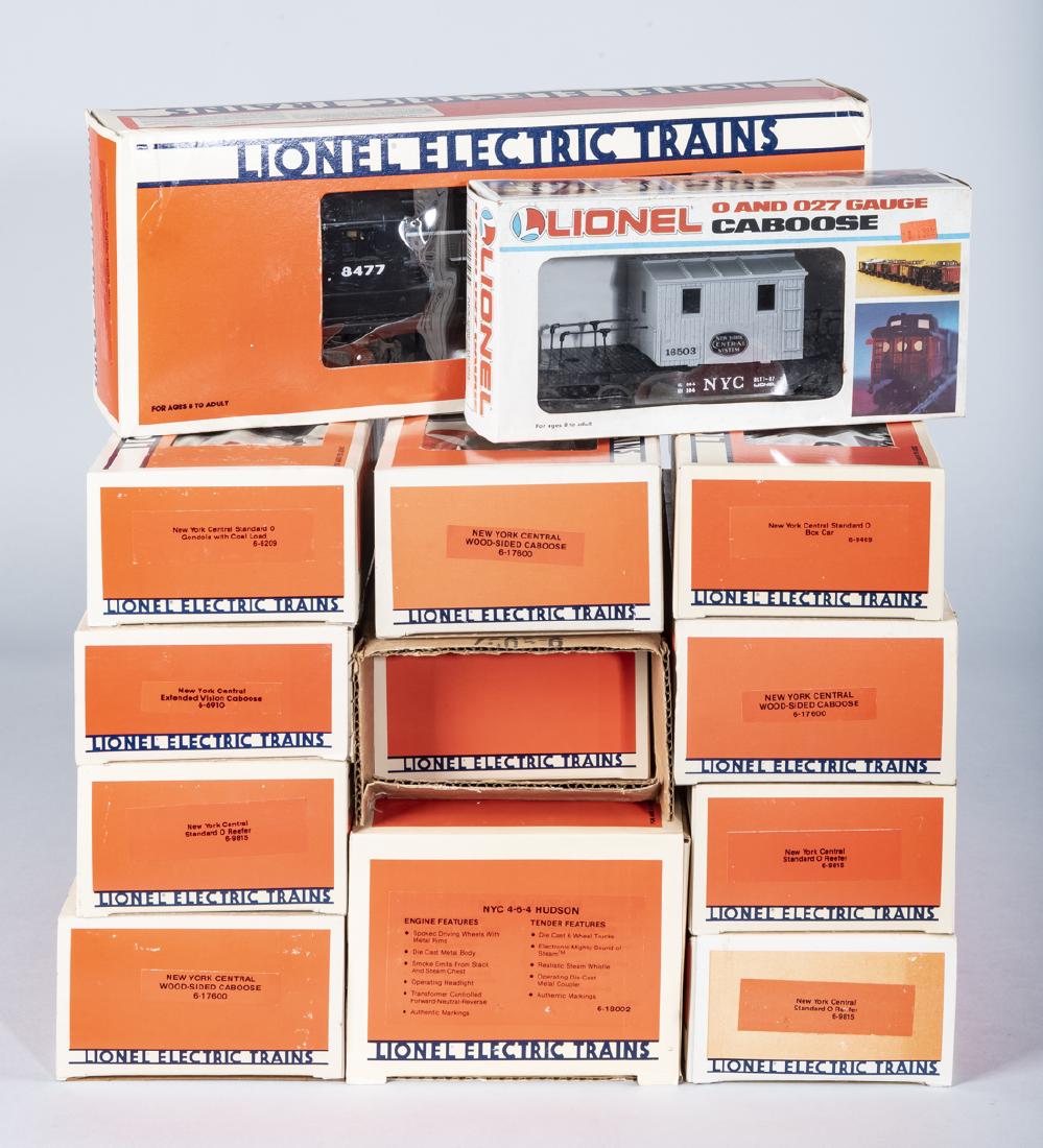 Lionel O Gauge New York Central Freight Set in OBs: DESCRIPTION: Lionel O-gauge New York Central freight set in original boxes. Includes 4-6-4 Hudson engine and tender 18002, GP-9 diesel engine 8477, 6907 in original shipping container, three 17600, th