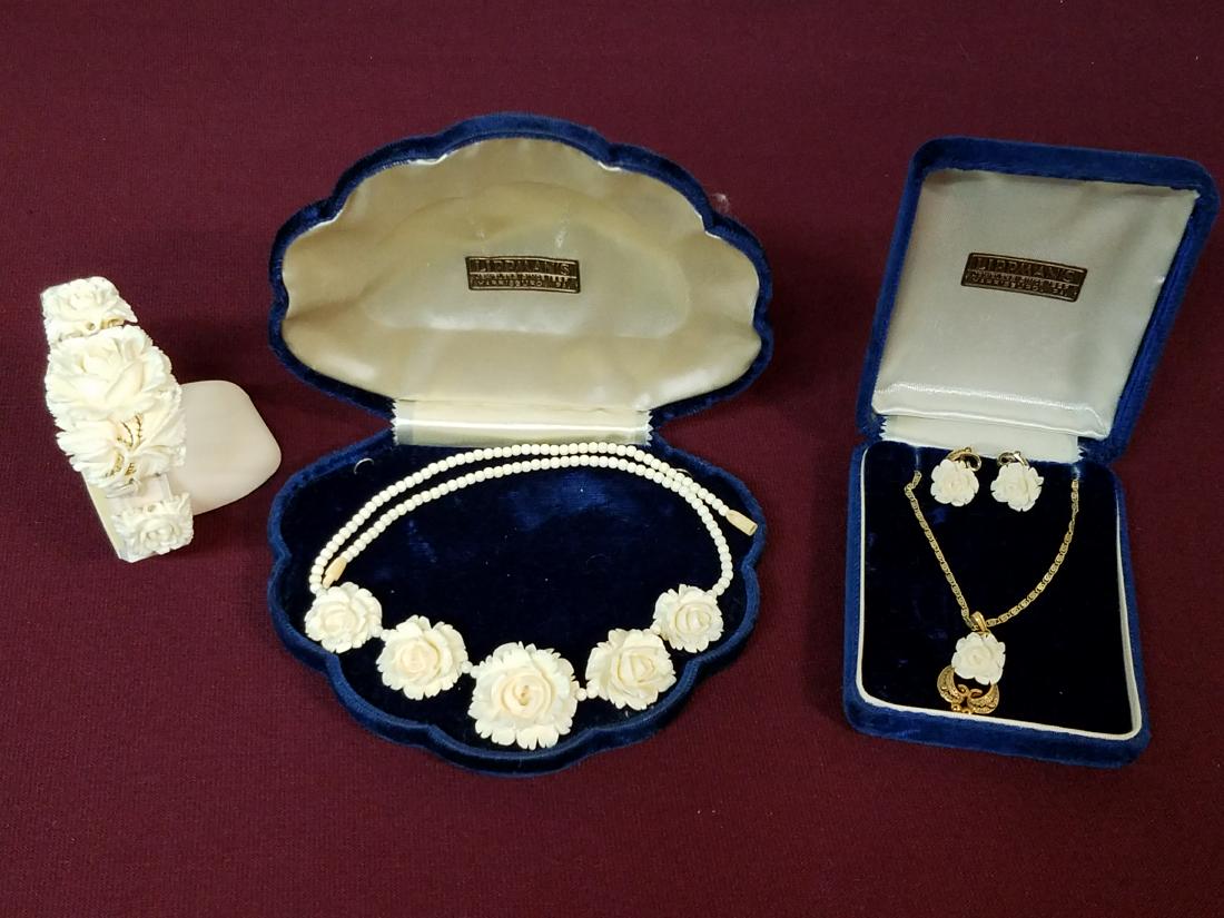 4 Pcs Carved Jewelry (1 of 3)