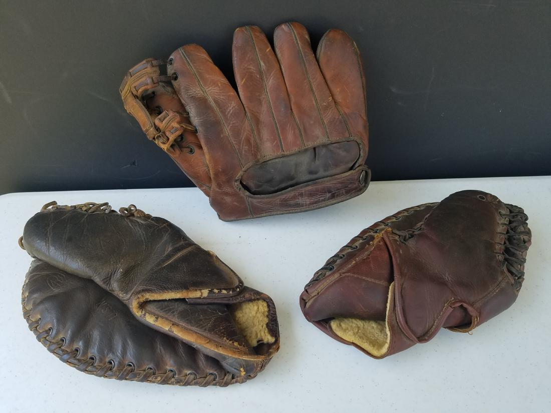 3 Vintage Baseball Gloves (1 of 4)