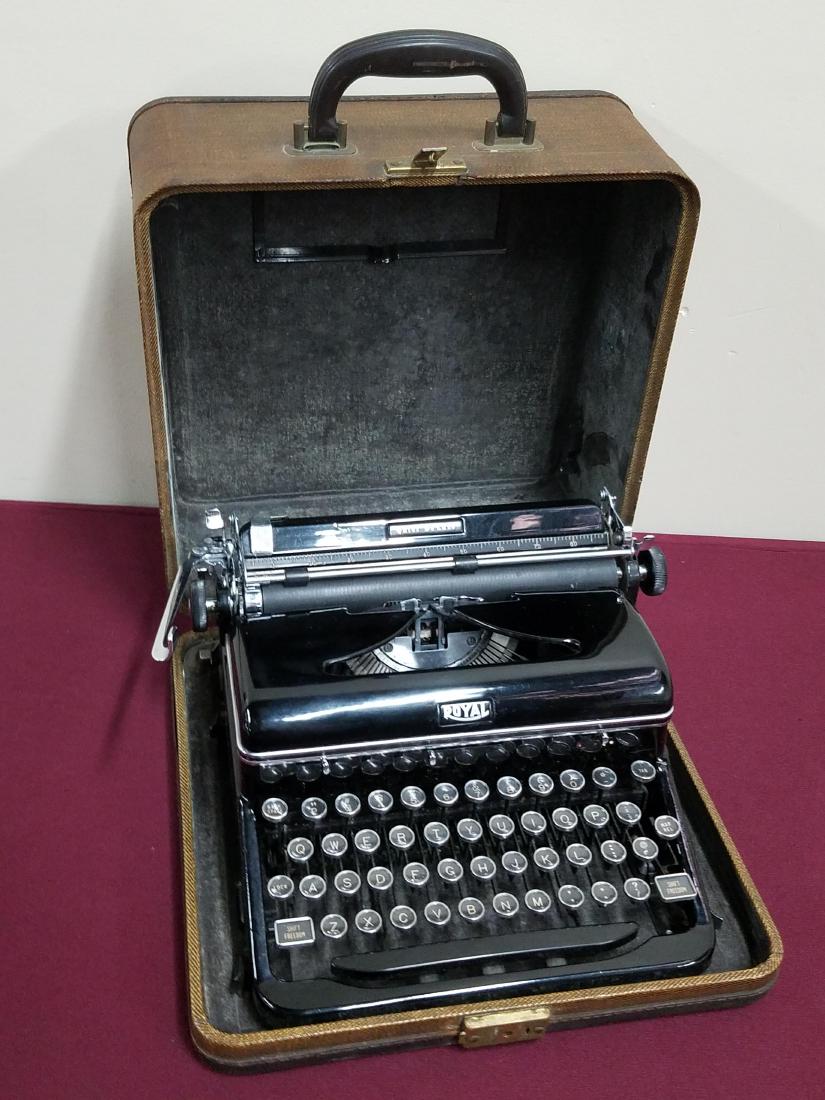 Royal Typewriter (1 of 2)