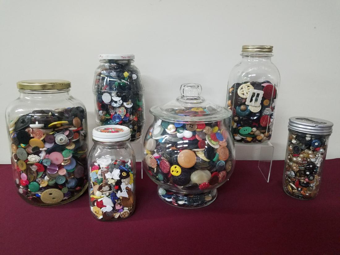 6 Jars of Antique and Vintage Buttons: Includes jeweled, bakelite, wood, etc.