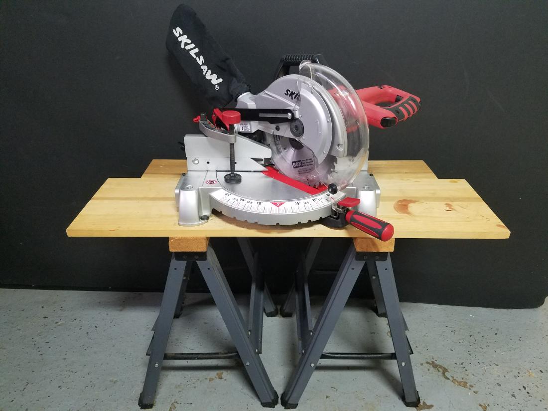 Skil Saw Model 3800 Compound Miter Saw