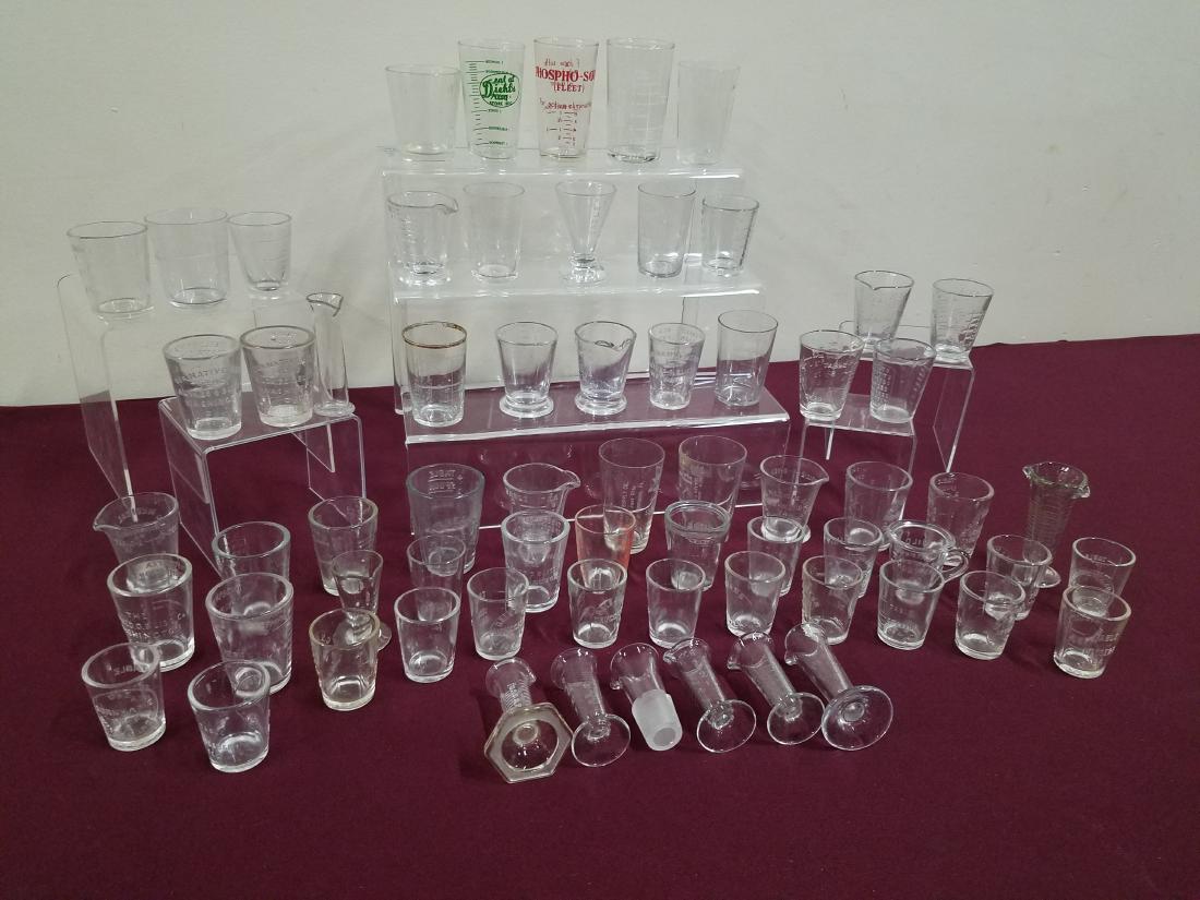 66 Liquid Measuring Cups and Beakers (1 of 5)