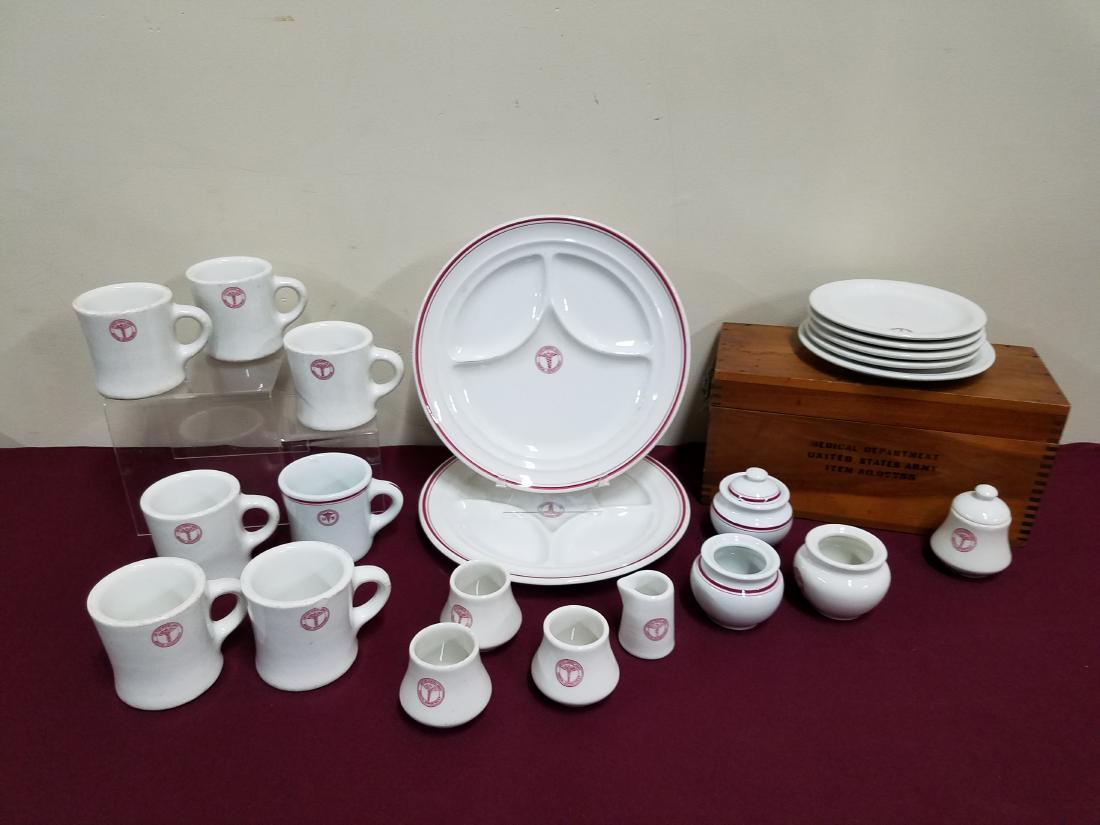 23 Pcs United States Medical Department Dinnerware (1 of 4)