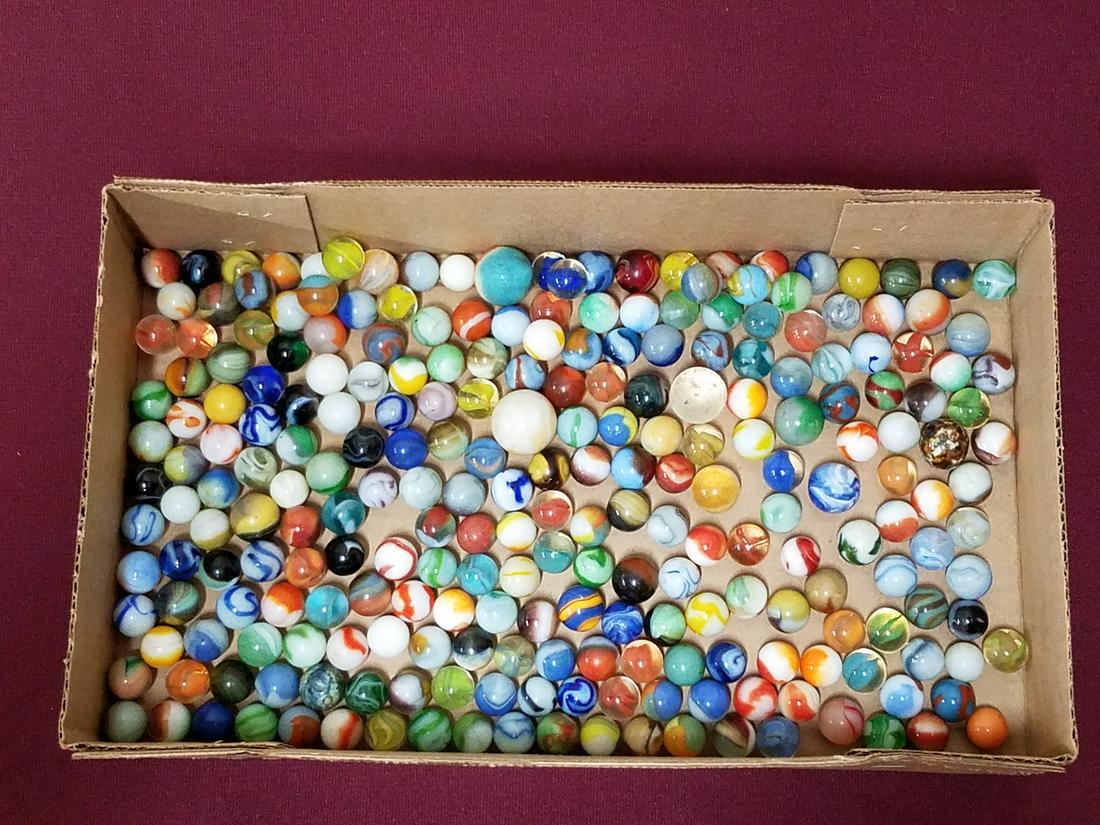 245 Antique and Vintage Marbles: 245 Antique and Vintage Marbles