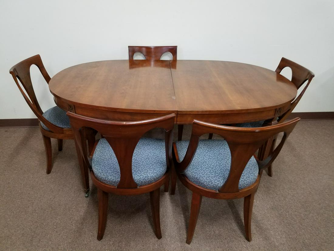 Kindel Dining Table with 5 Chairs (1 of 5)