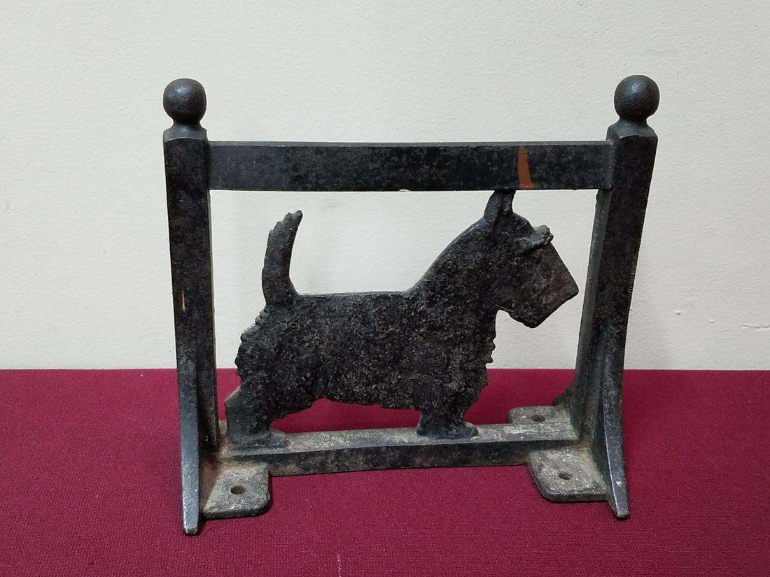 Cast Iron Scottie Dog Boot Scrape (1 of 2)
