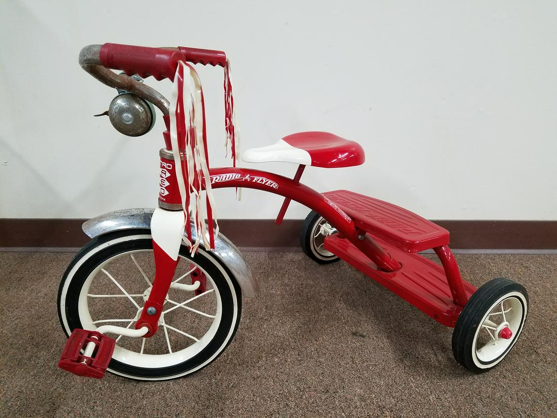 Radio Flyer Retro Red Bike (1 of 1)
