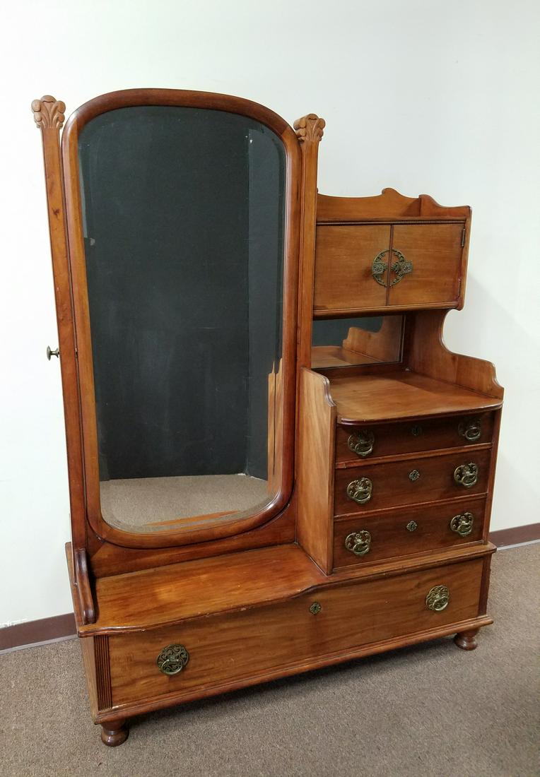 Oak Bachelors Chest (1 of 1)