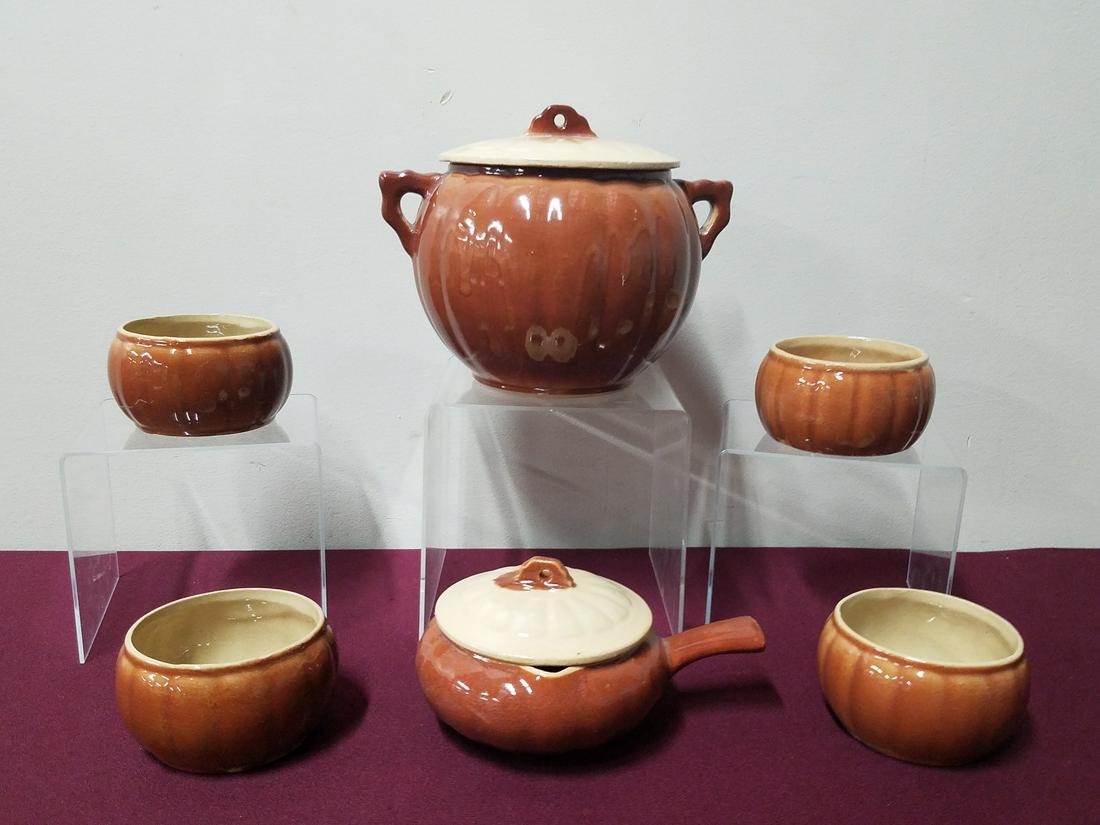 6 Pcs "Peedeeco" Watt Pottery. (1 of 2)