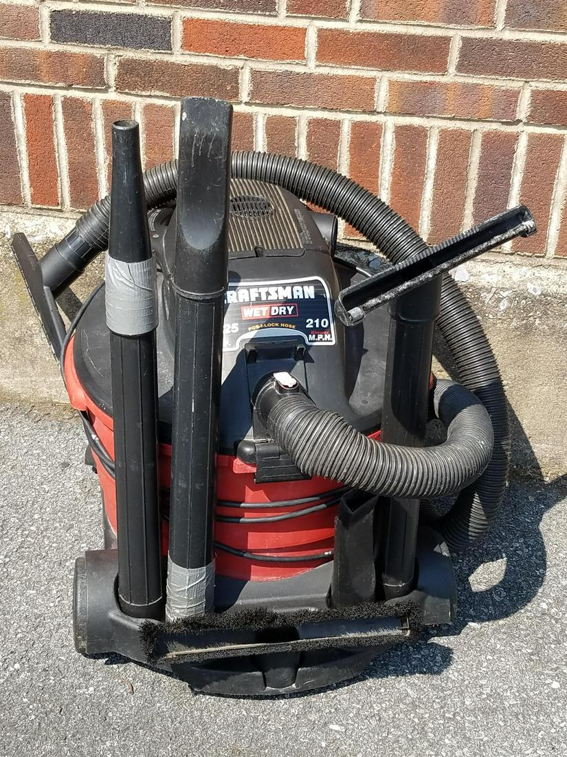 Craftsman Wet Dry Vac (1 of 2)