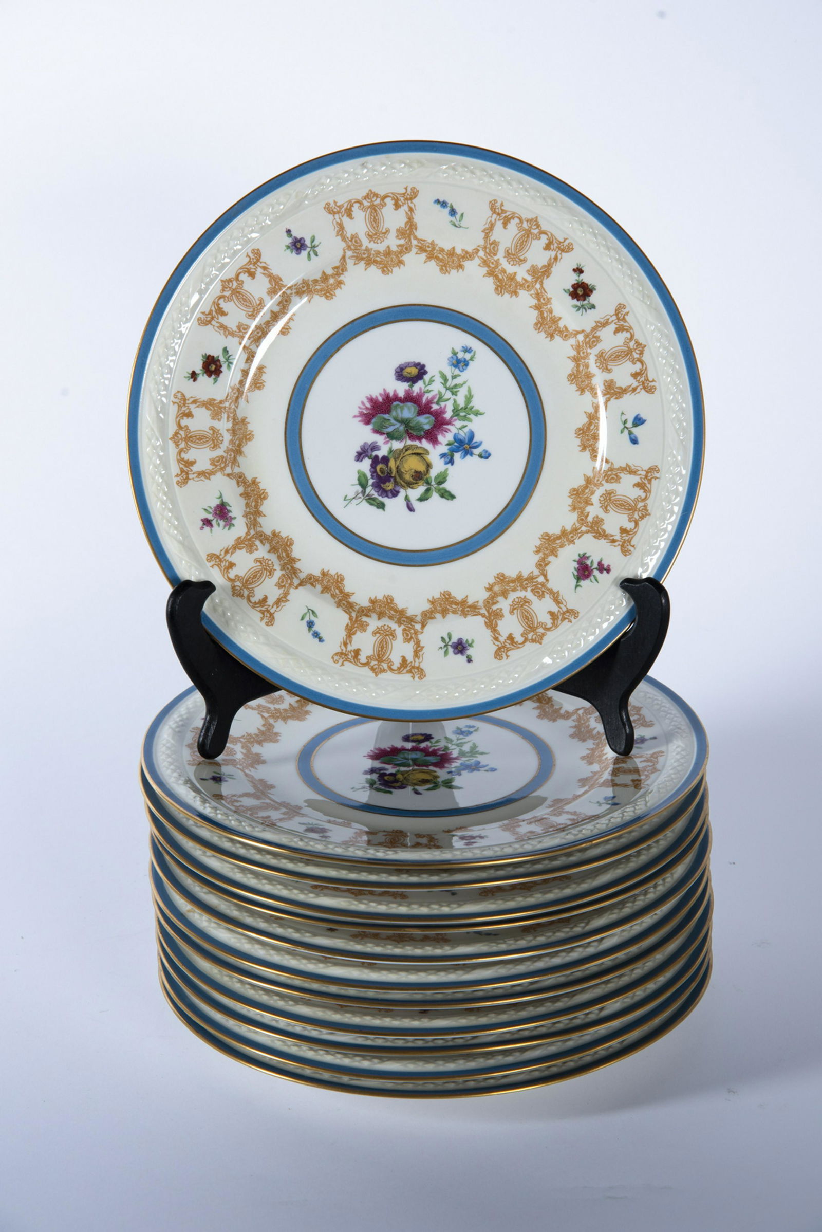 12 Limoges France La Cloche Dinner Plates Aug 17, 2019 Cordier