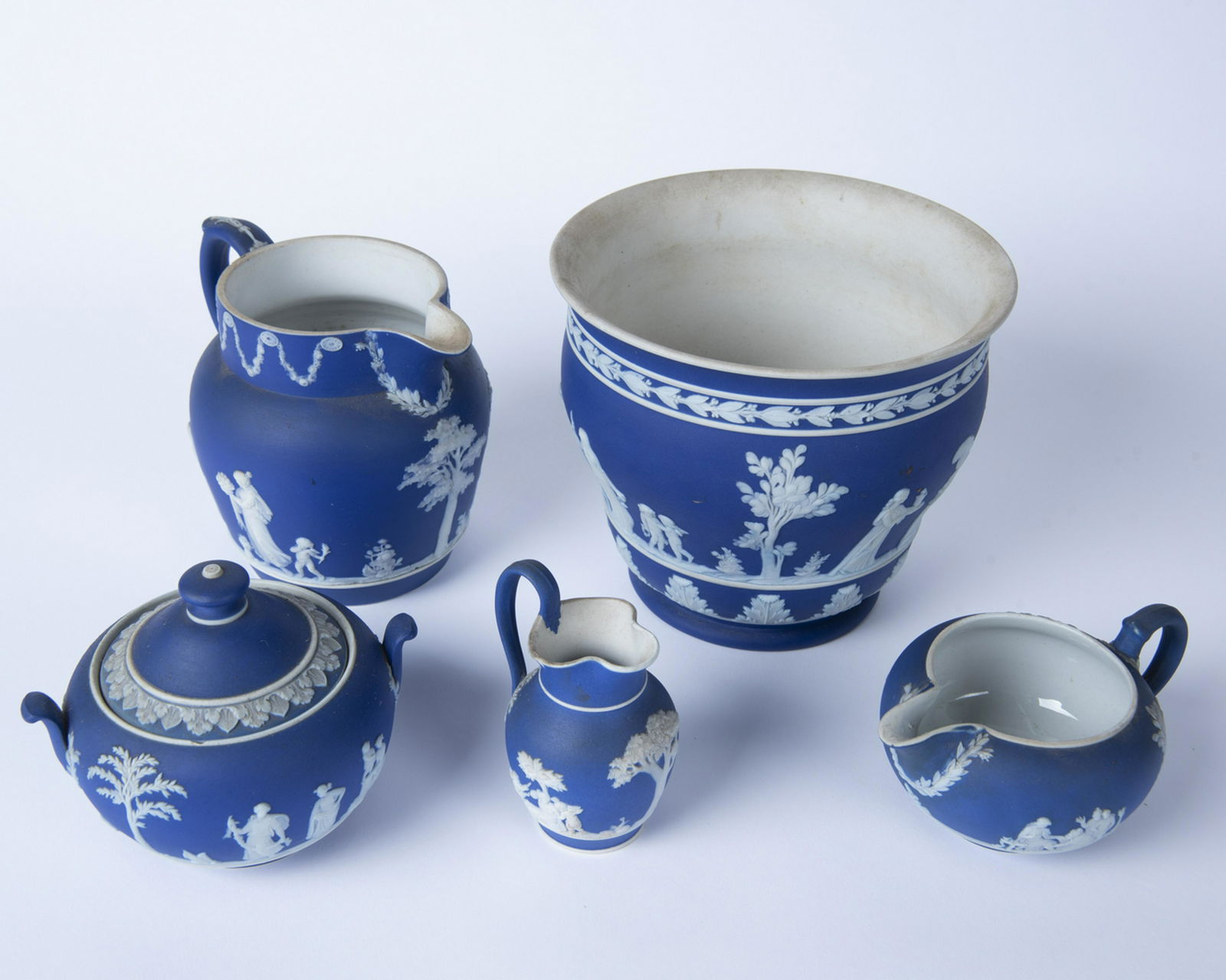 5 Pcs Wedgewood Neoclassical Jasperware (1 of 4)