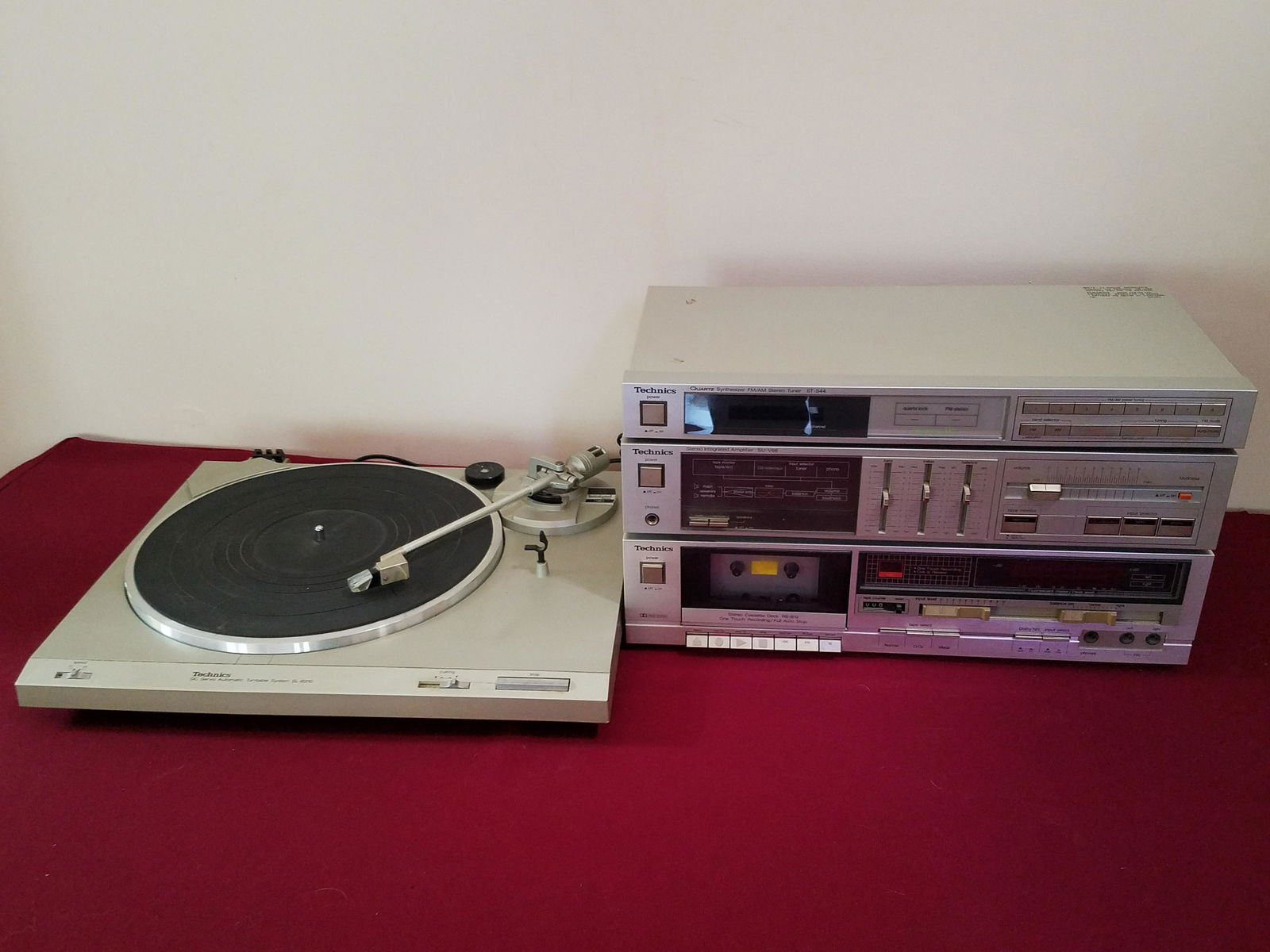 4 Pcs Technics Stereo Equipment (1 of 3)