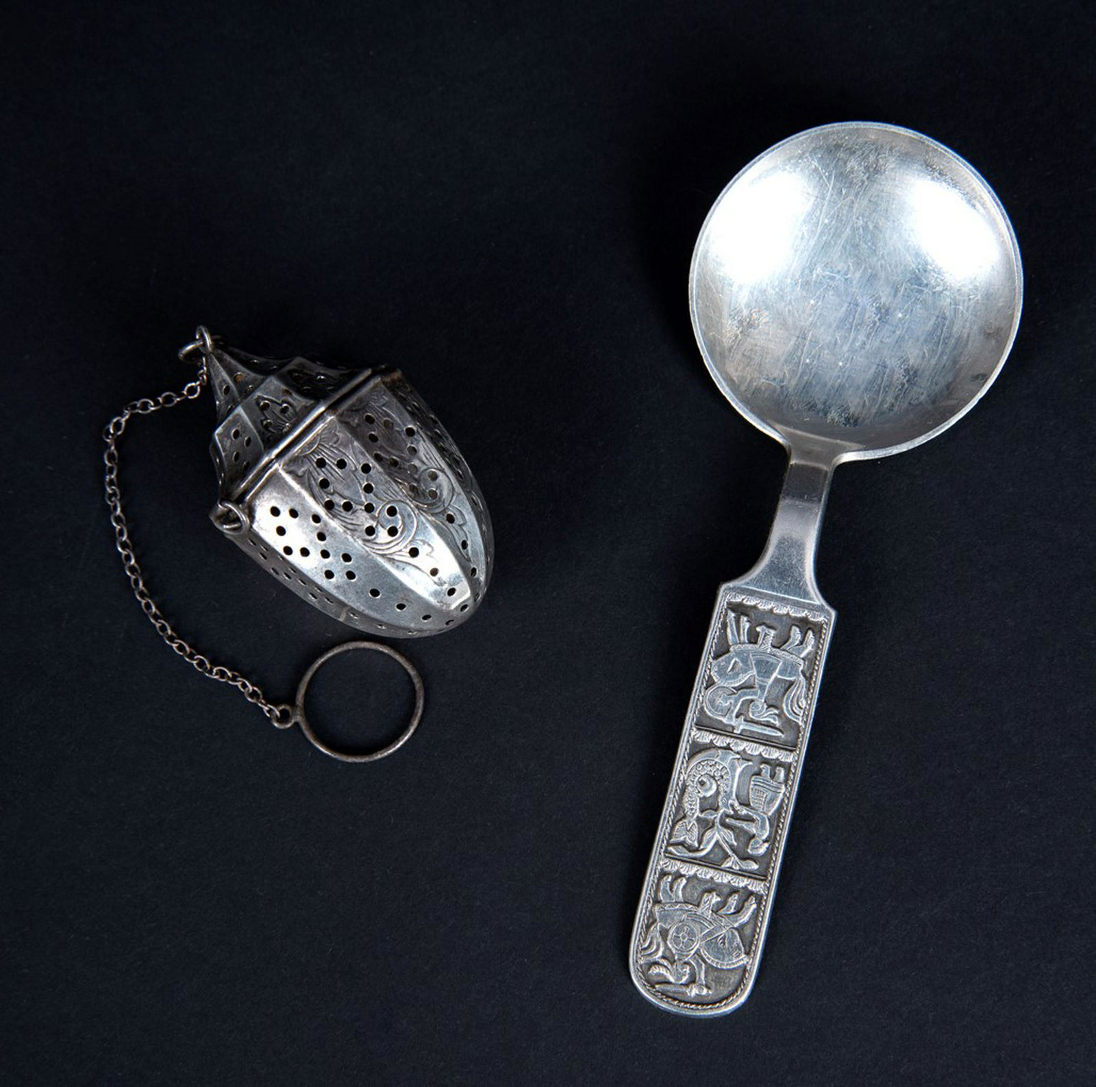 Sterling Tea Caddy Spoon and Tea Ball (1 of 5)