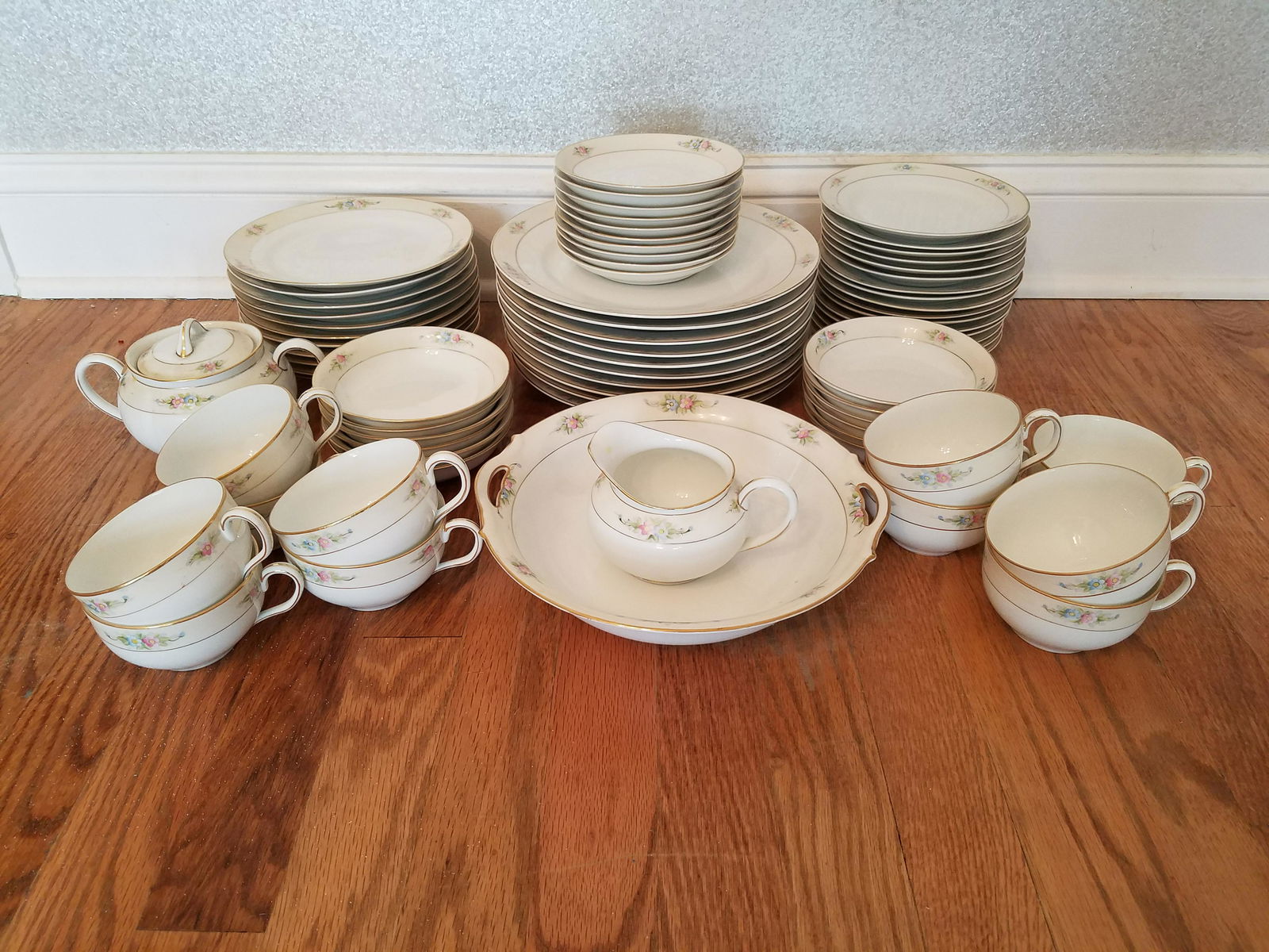 75 Pc Noritake Sedan Dish Set (1 of 1)
