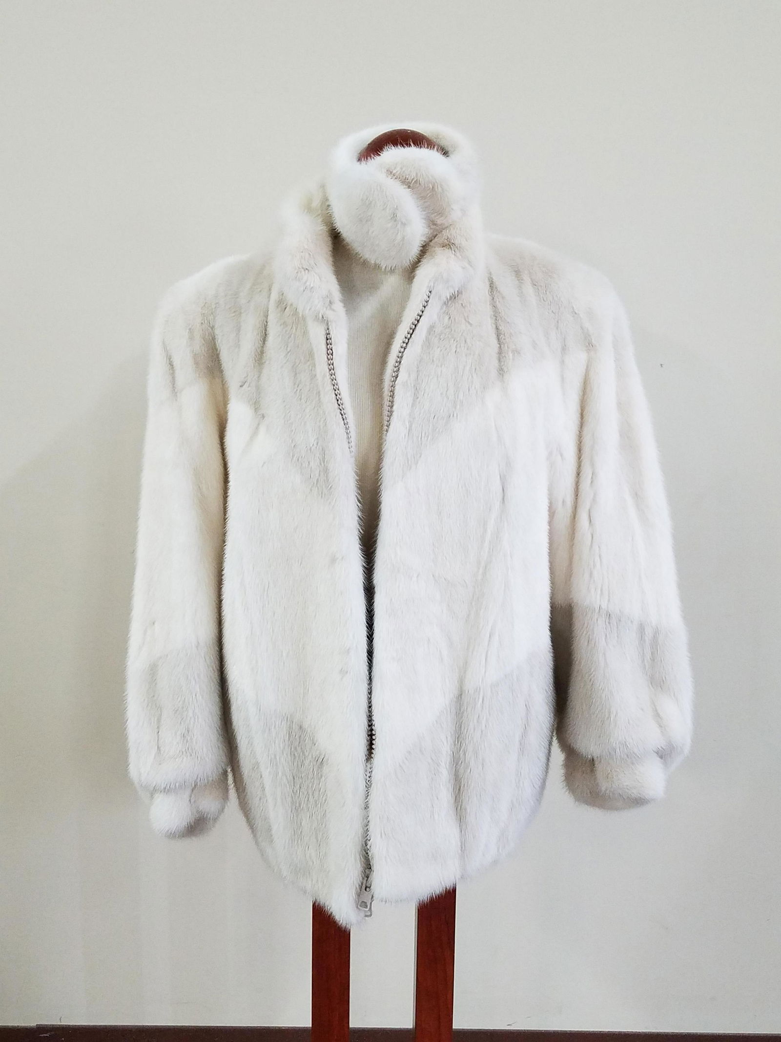 Pollack Furs Coat, Ear Muffs and Collar (1 of 3)