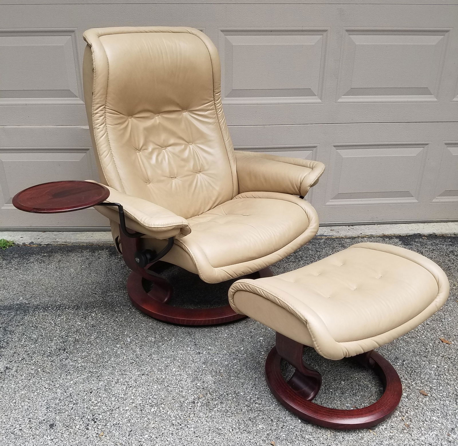 Ekornes Stressless Leather Arm Chair & Ottoman (1 of 4)