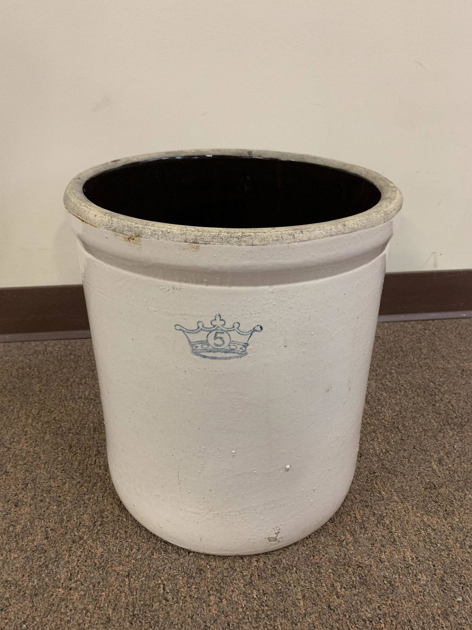 5 Gallon Stoneware Crock (1 of 4)