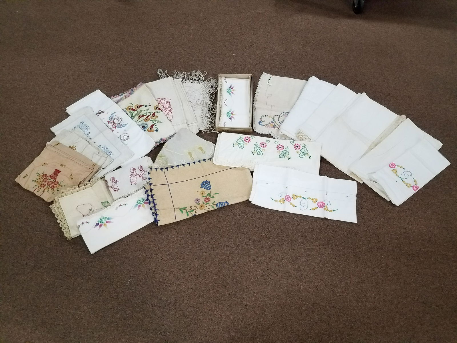 27 Pcs Vintage Needle Worked Linens (1 of 6)