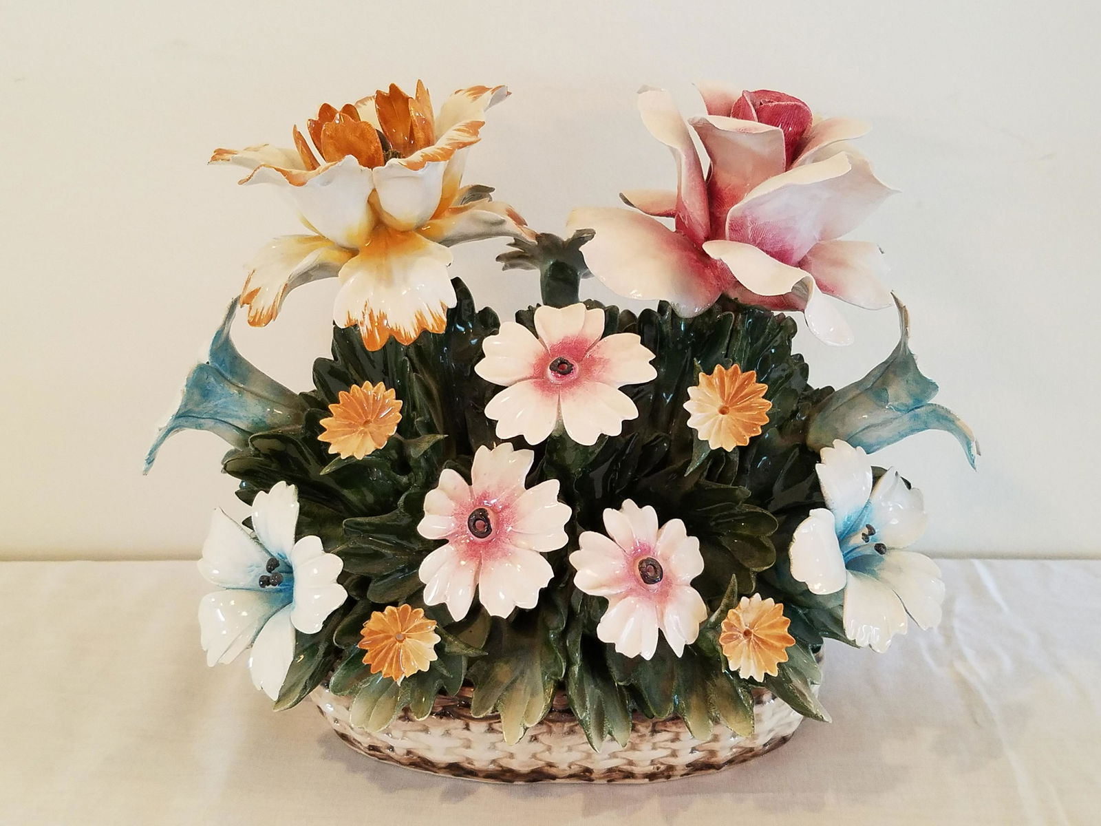 Capodimonte Floral Arrangement (1 of 2)