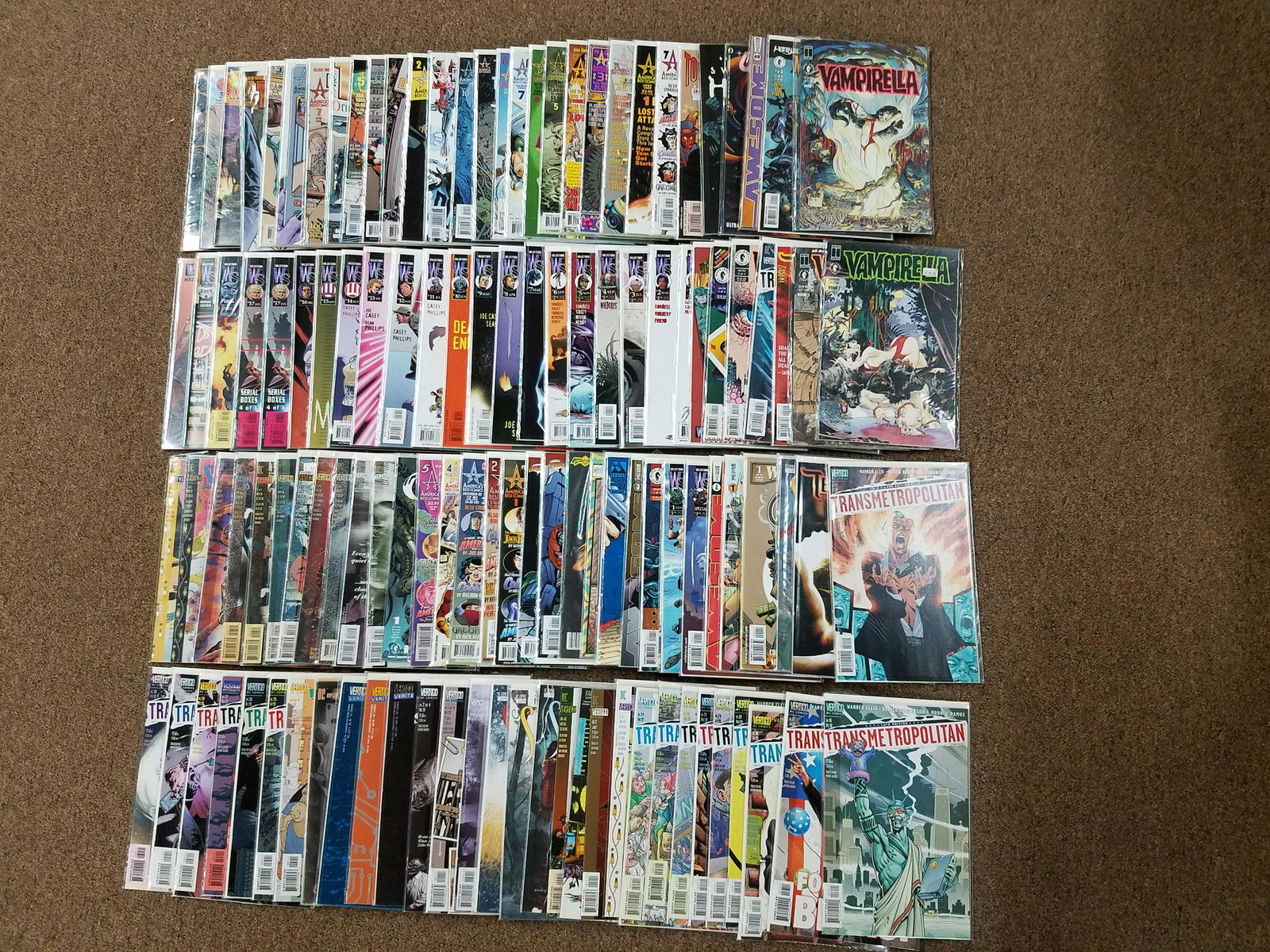 100 Comic Books incl DC Vertigo and Vampirella (1 of 4)
