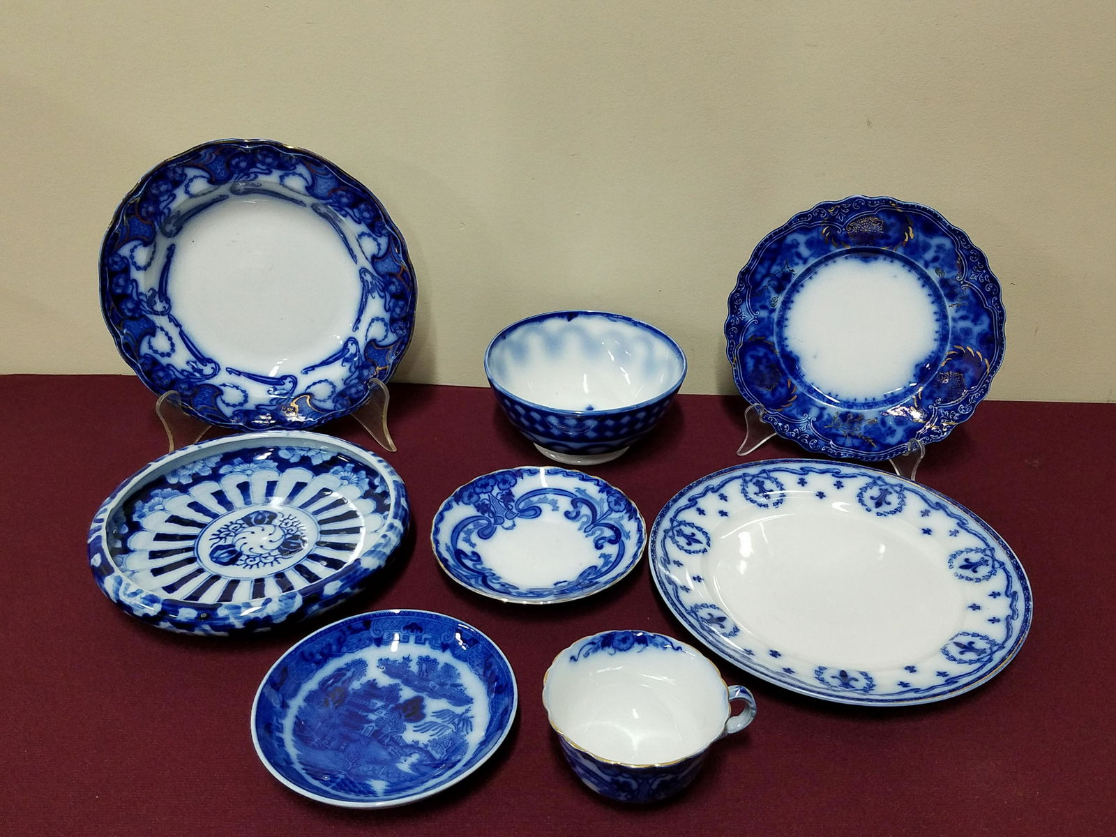8 Pcs Flow Blue incl. Staffordshire England (1 of 6)