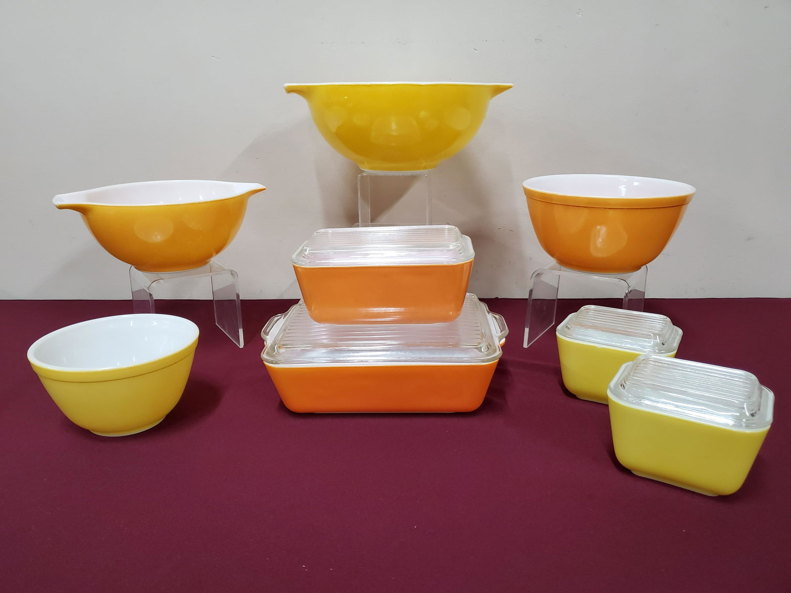 8 Pcs Orange and Yellow Pyrex (1 of 5)