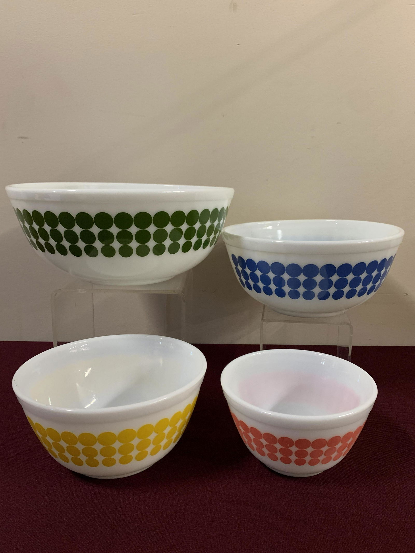 4 Pcs Dots Pyrex Nesting Bowls (1 of 6)