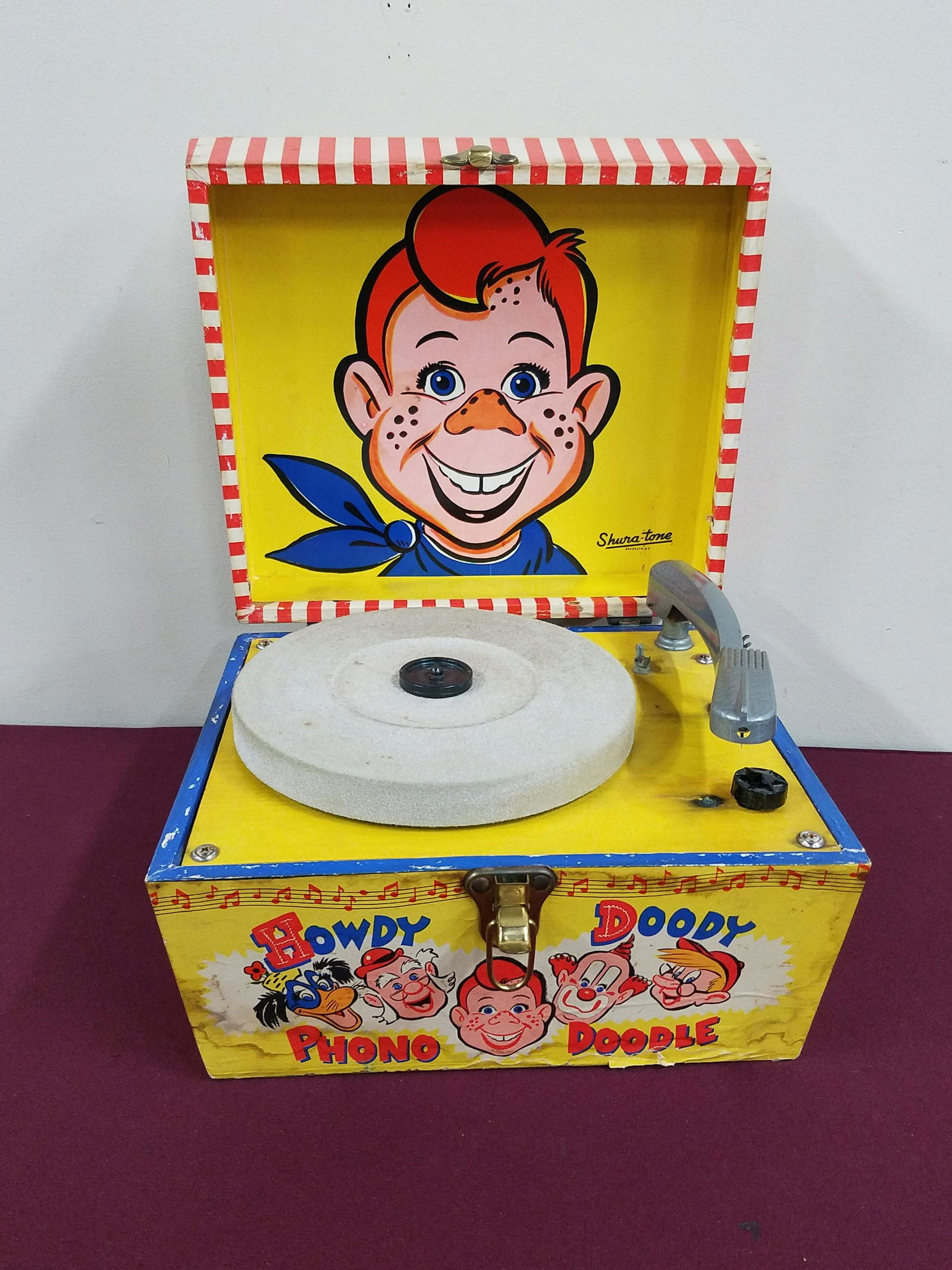 Howdy Doody Phono Doodle Record Player (1 of 6)