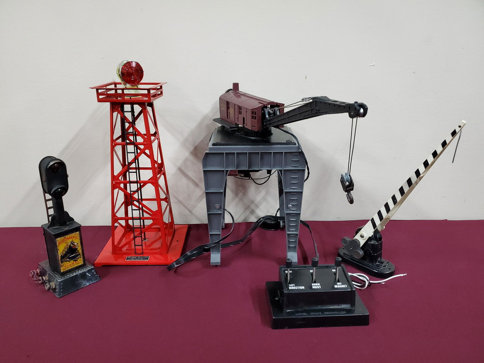 4 Pcs Lionel and Marx Accessories (1 of 6)