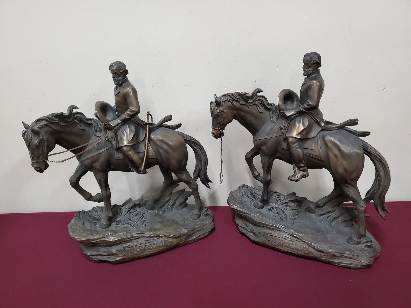 2 General Robert E. Lee Bradford Exchange Figures (1 of 6)