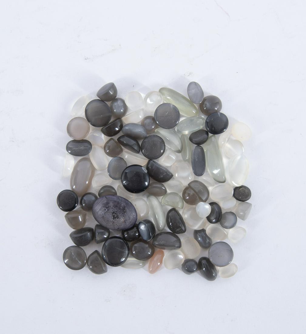 Approx 82 Pcs Moonstones and Star Sapphire (1 of 1)