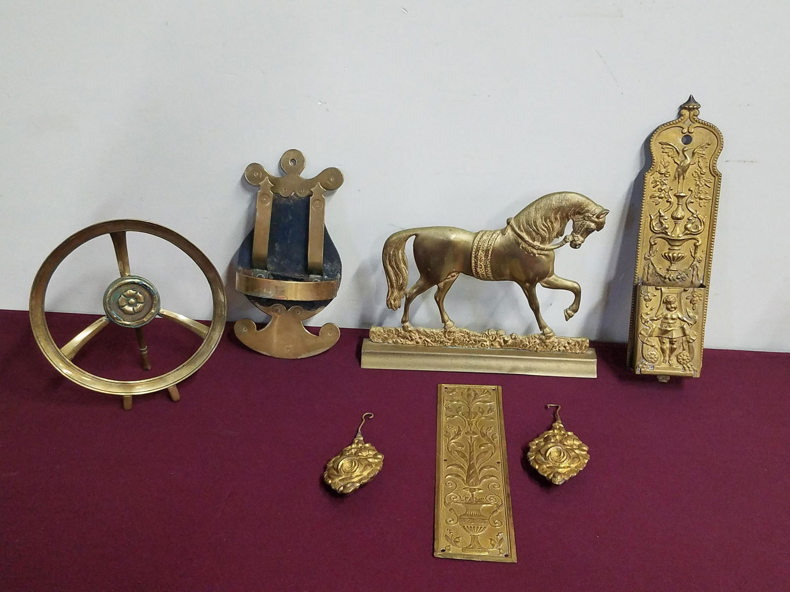 7 Pcs Brass incl Horse Sculpture and Wall Pocket (1 of 4)