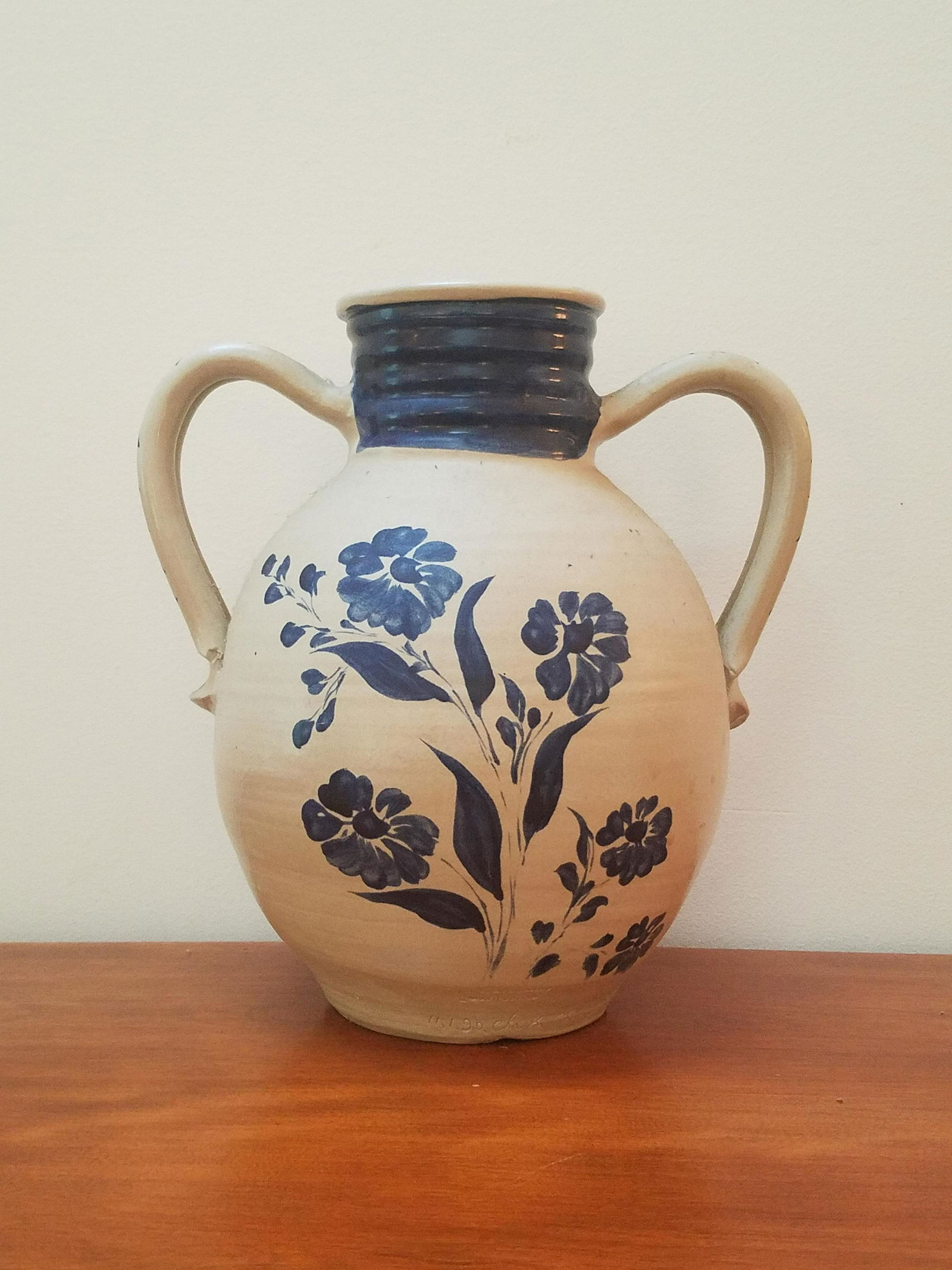 Lightfoot, VA Painted Stoneware Urn (1 of 4)