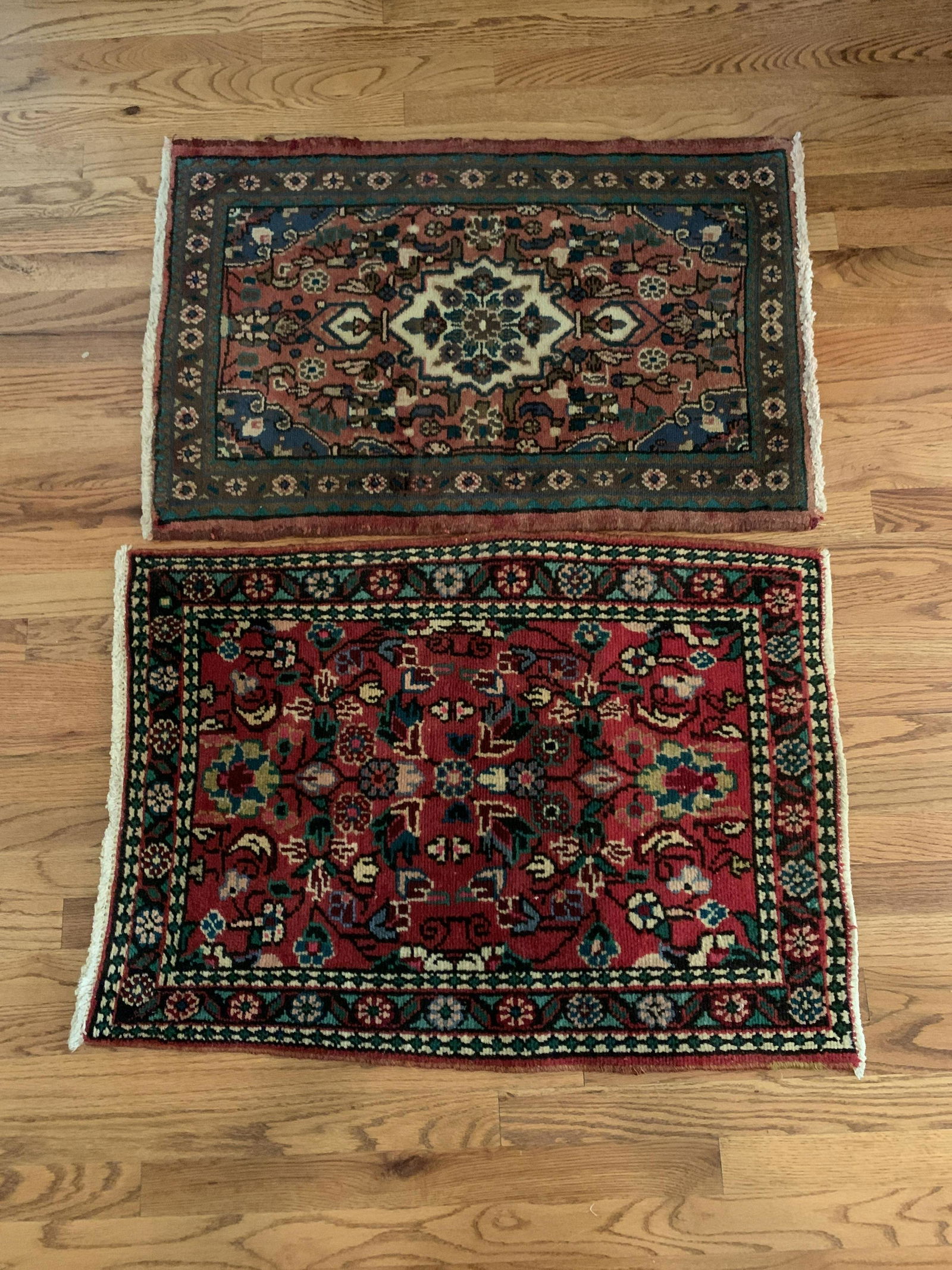 2 Scatter Rugs (1 of 5)