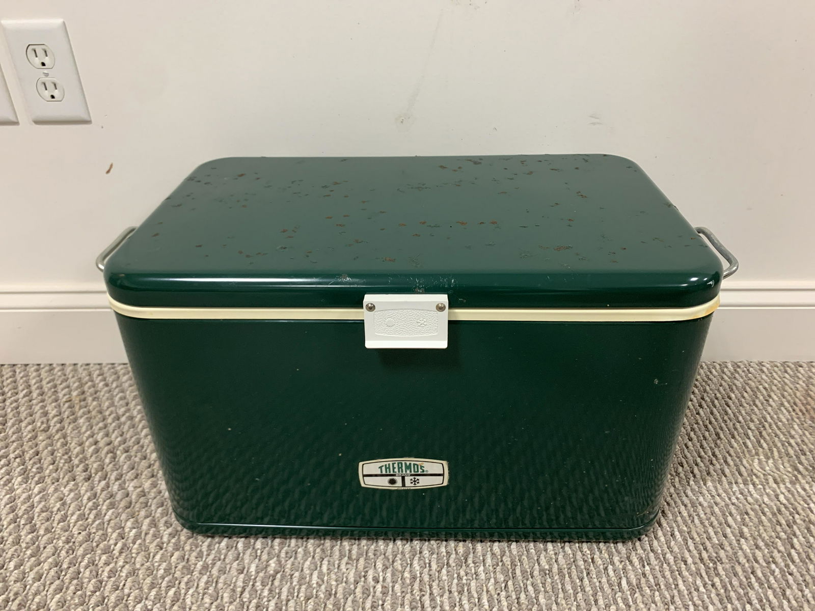 43 Qt. Thermos Cooler (1 of 4)